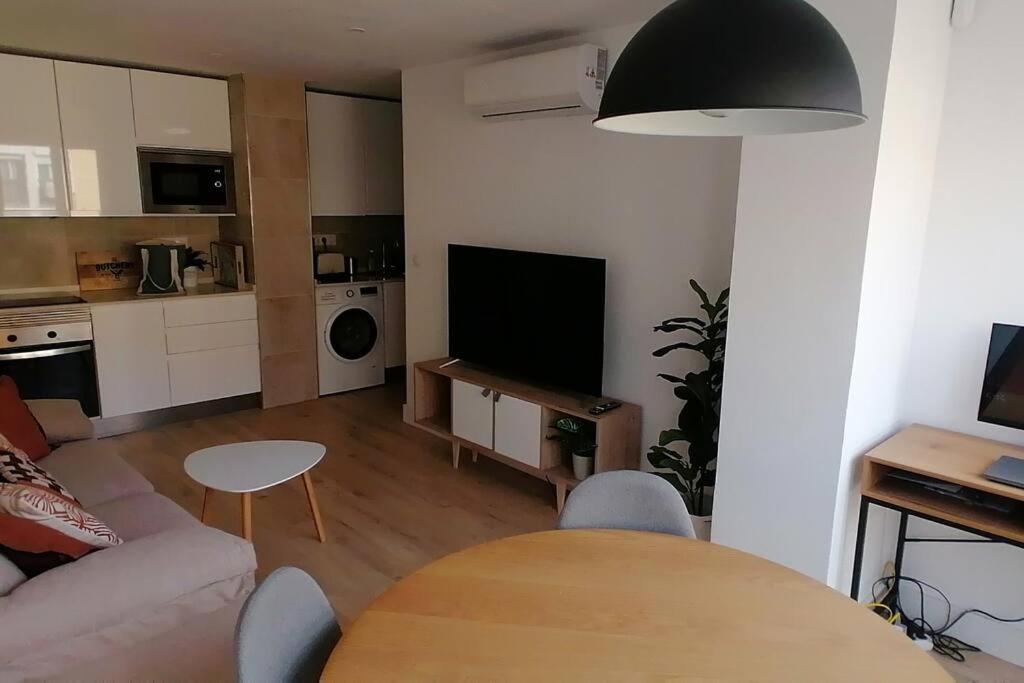 El Palo Cosy, 200 M From The Beach Apartment Малага Екстериор снимка