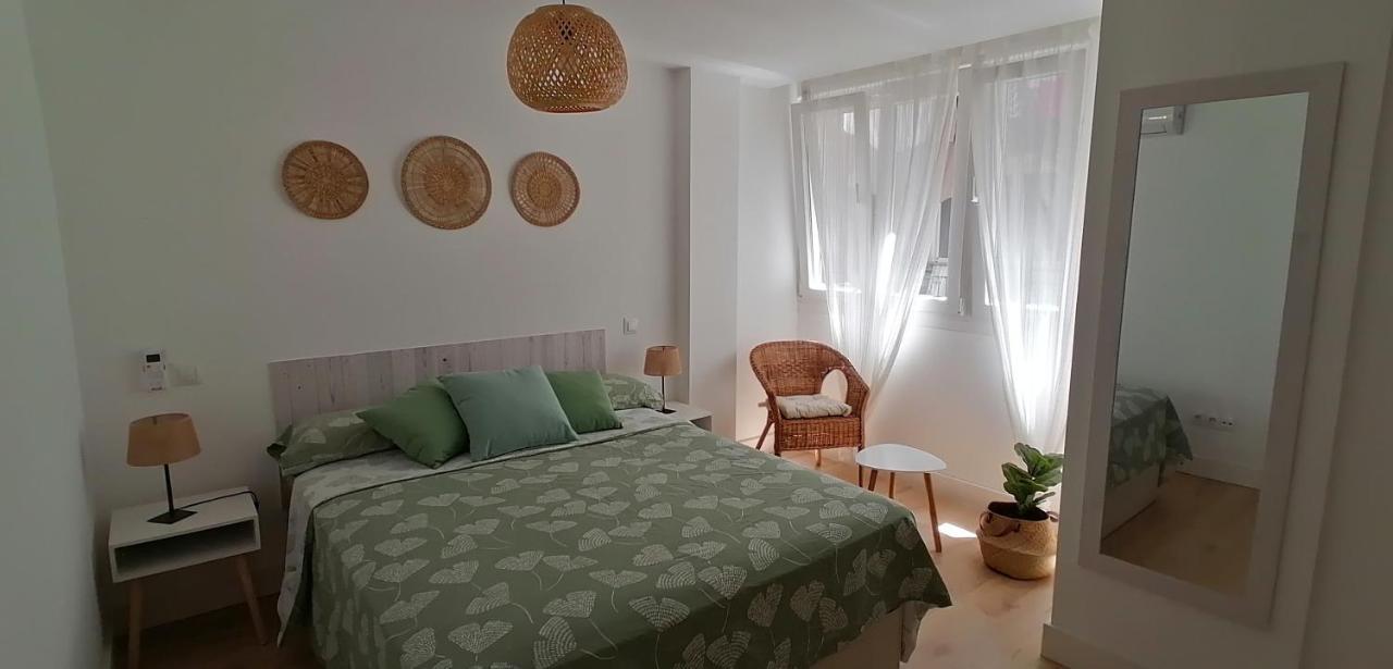 El Palo Cosy, 200 M From The Beach Apartment Малага Екстериор снимка